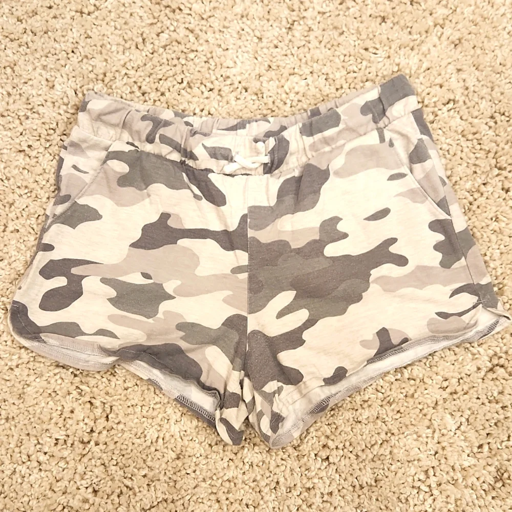 Old Navy Shorts size XL 14-16